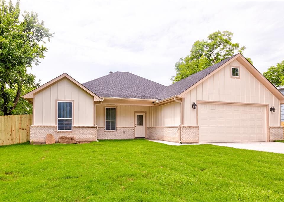 902 N Main St, Tioga, TX 76271 MLS 14597610 Zillow