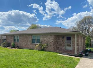 246 Courchelle Dr, Nicholasville, KY 40356