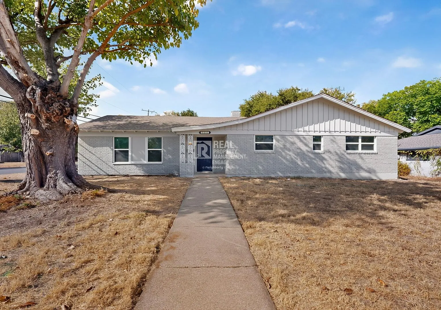 4 Bedroom Single-Story Home available For Rent in Fort Worth!! — Photo 2