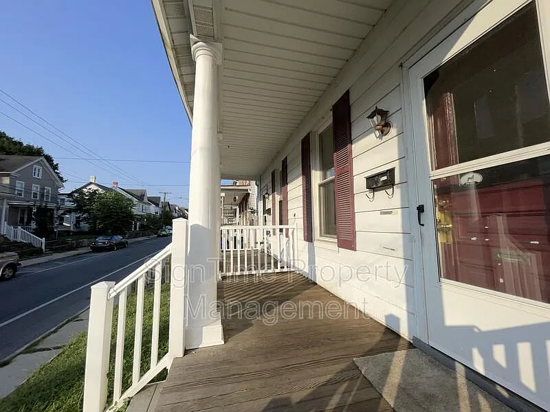 2 bed, 2.0 bath, 1200 sqft, $1,350 — Photo 3