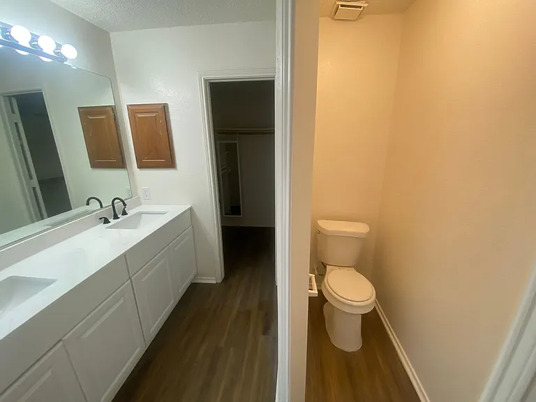 923 Simon Dr — Photo 13