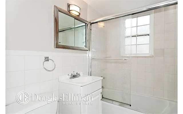 Rented by Douglas Elliman | media 23