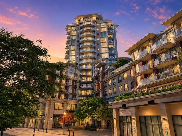4028 Knight St #609, Vancouver, BC V5N 5Y8