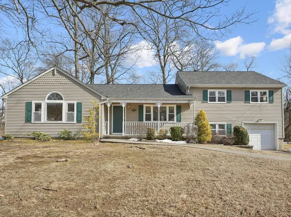 68 Rowan Road, Pearl River, NY 10965