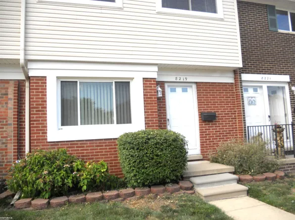 8219 Dartmouth Dr, Warren, MI 48093