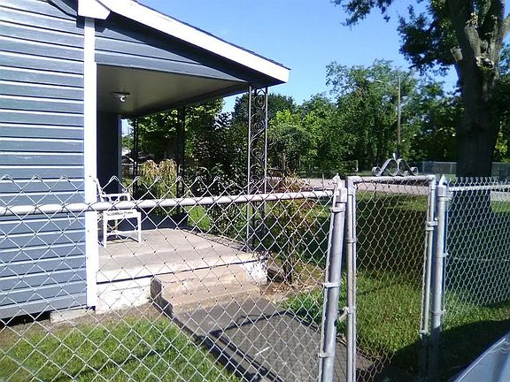 5th image of 2409 Lynnfield St