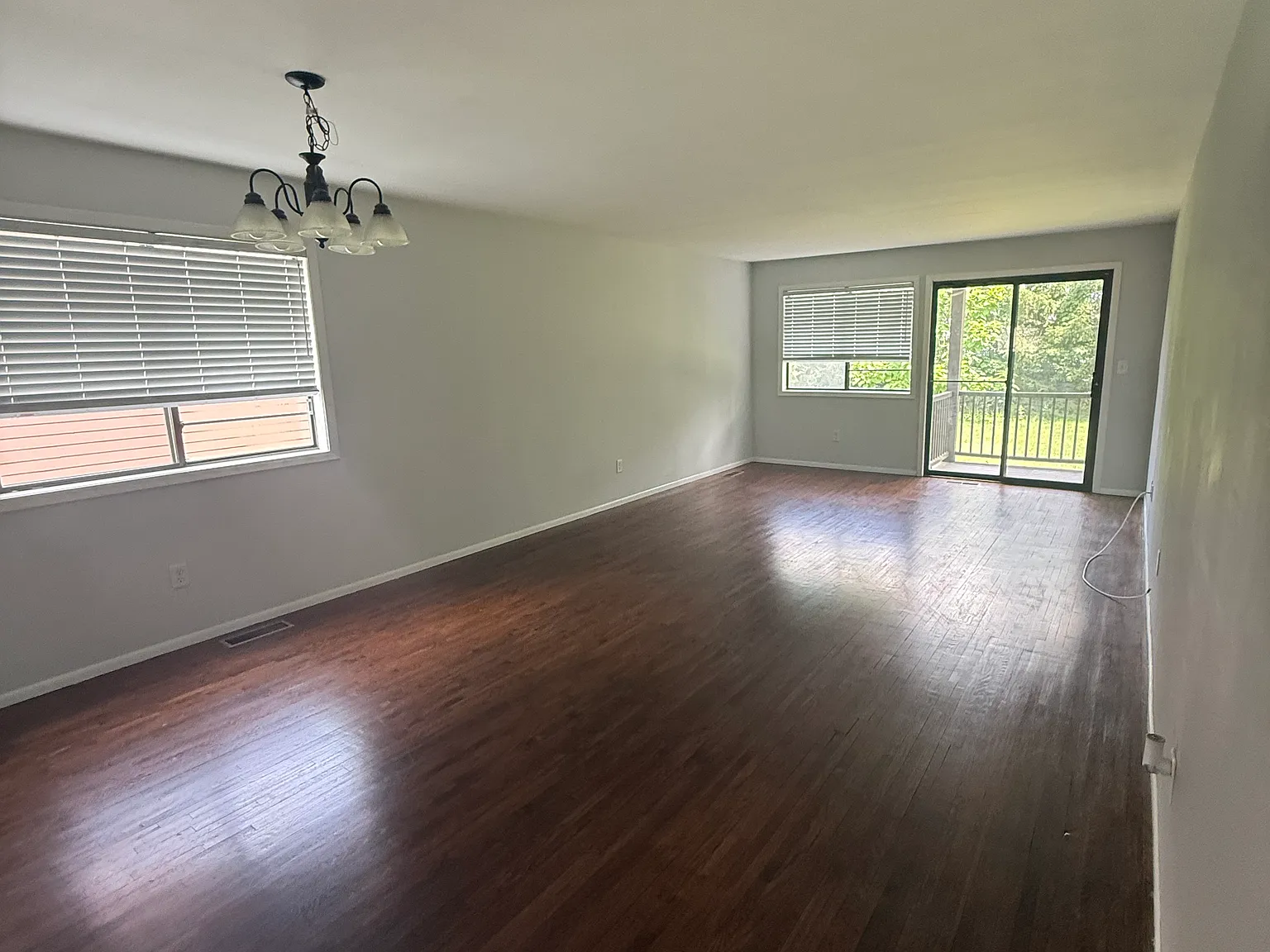 1 bed, 936 sqft, $2,500 — Photo 2