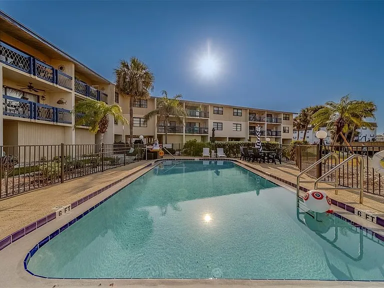 11650 Capri Cir S #105 — Photo 3