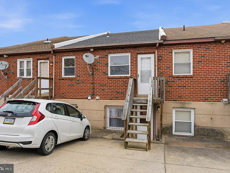 7750 Rockwell Ave — Photo 32