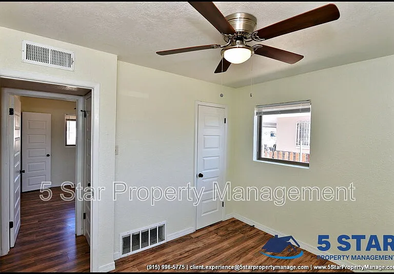 10324 Newport Dr — Photo 27