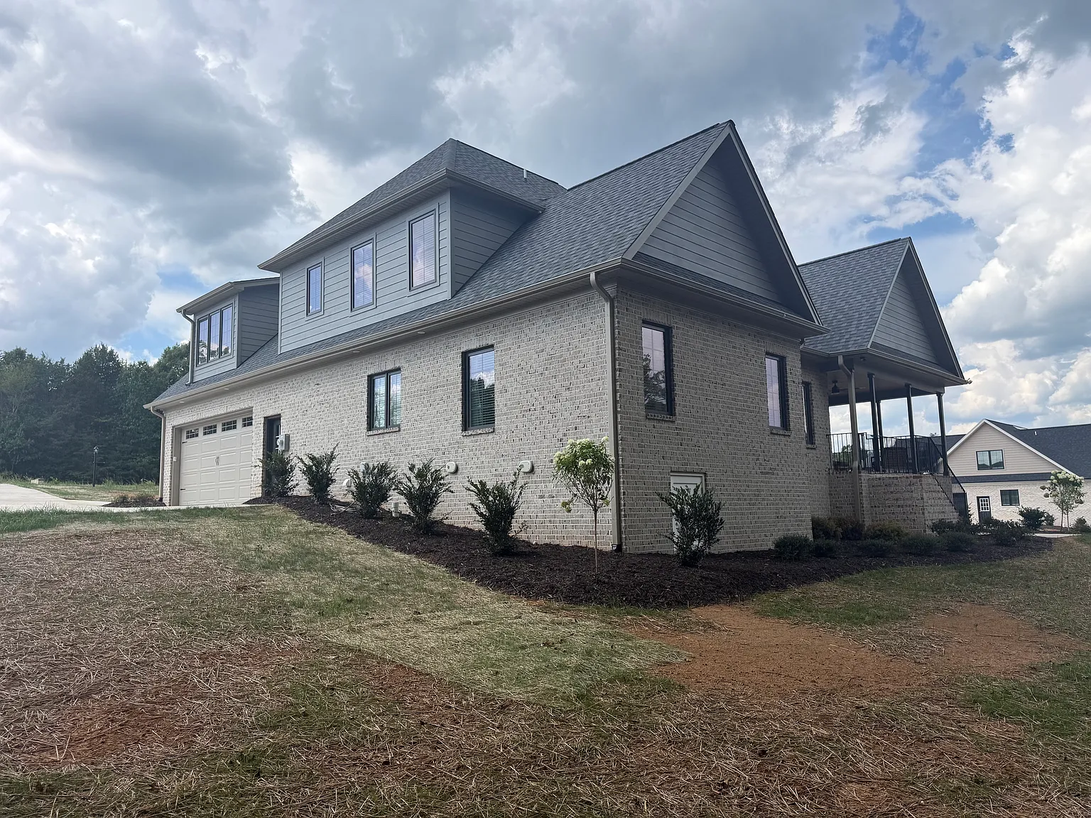 4 bed, 3170 sqft, $3,500 — Photo 4