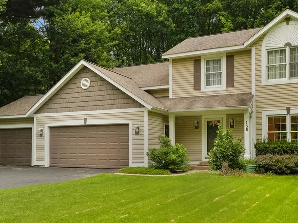 155 Summer Wind Ct, Holland, MI 49424