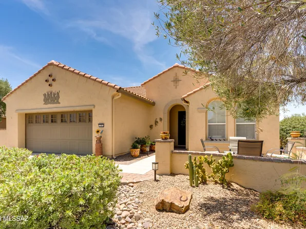 779 N Lukeville Dr, Green Valley, AZ 85614
