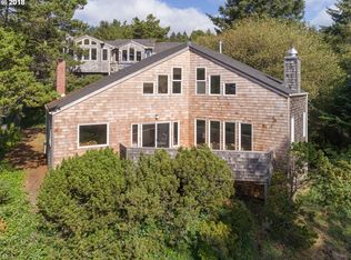 2247 Pacific St, Cannon Beach, OR 97110