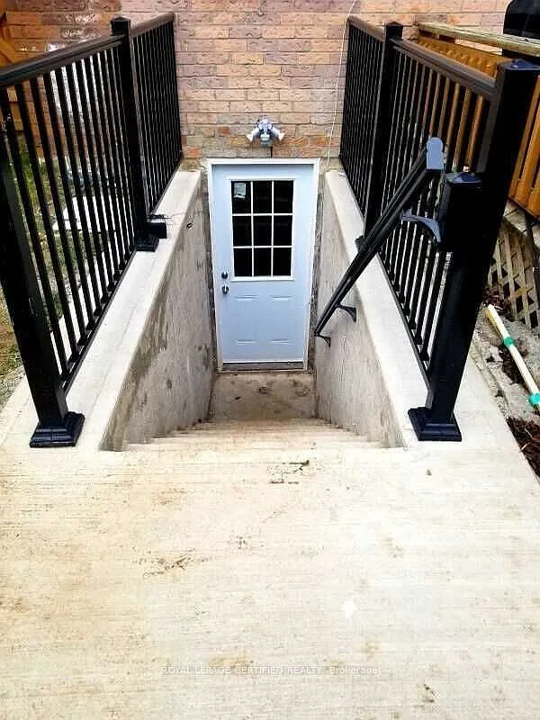 2 bed, $1,699 — Photo 2