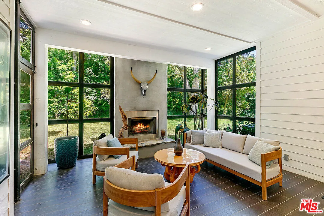 6 bed, 6.0 bath, 5117 sqft, $32,000 — Photo 3