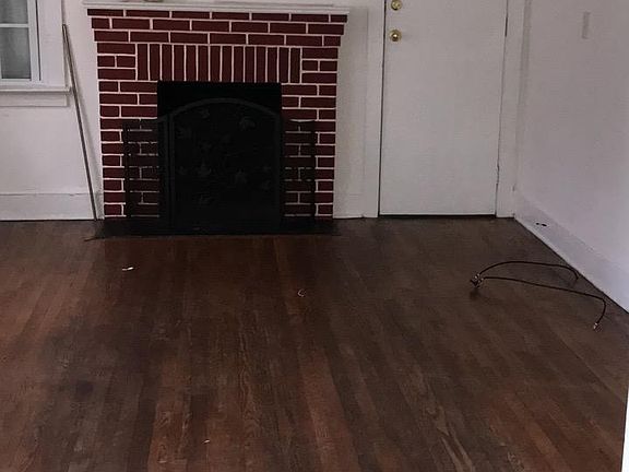 Living Room with Access to sun room that has washer and dryer hook-up available