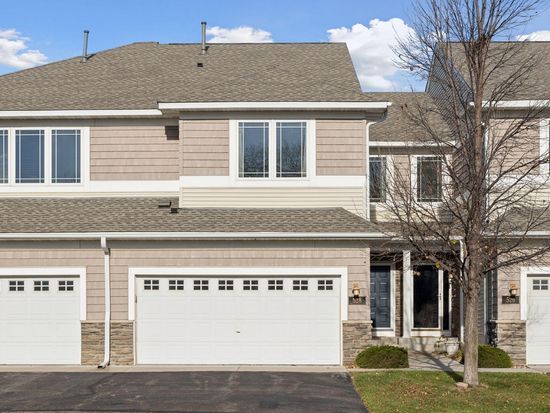 528 Sutherland Dr, Woodbury, MN 55129