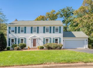 12526 Lieutenant Nichols Rd, Fairfax, VA 22033