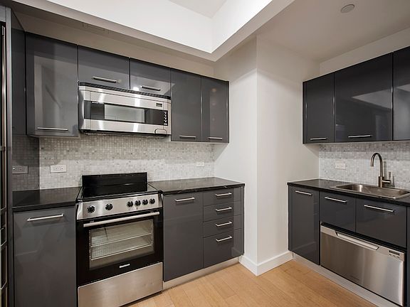 5th image of 20 Exchange Pl APT 1213