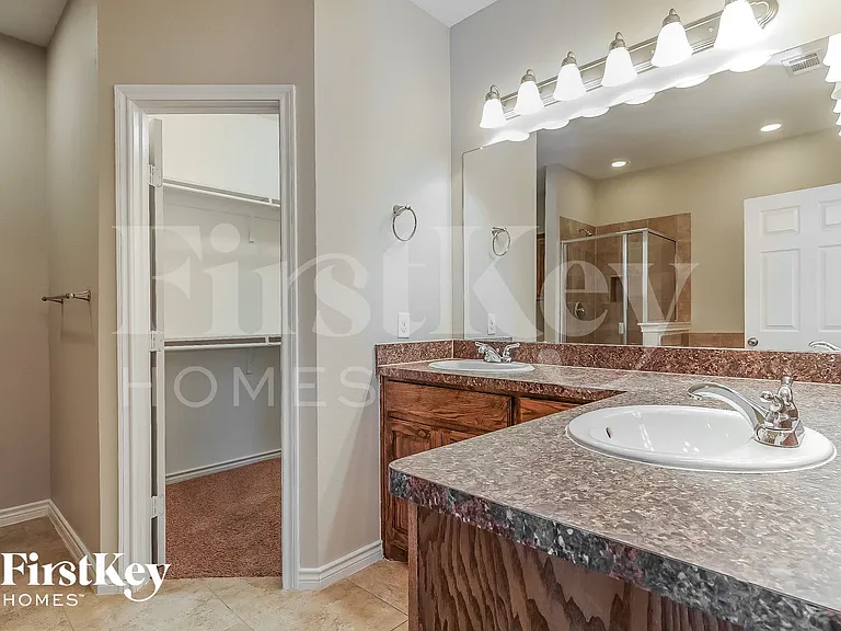 615 Hearthstone Dr — Photo 10