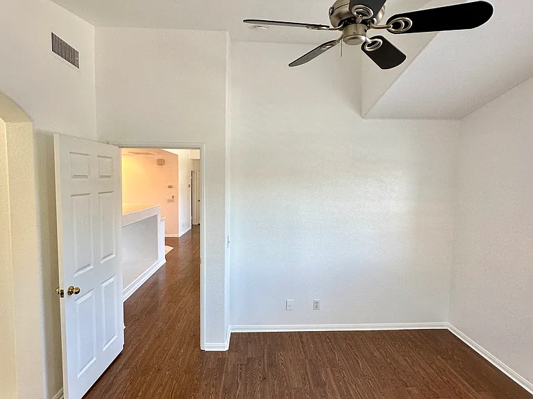 1317 Monument Trail Dr — Photo 7