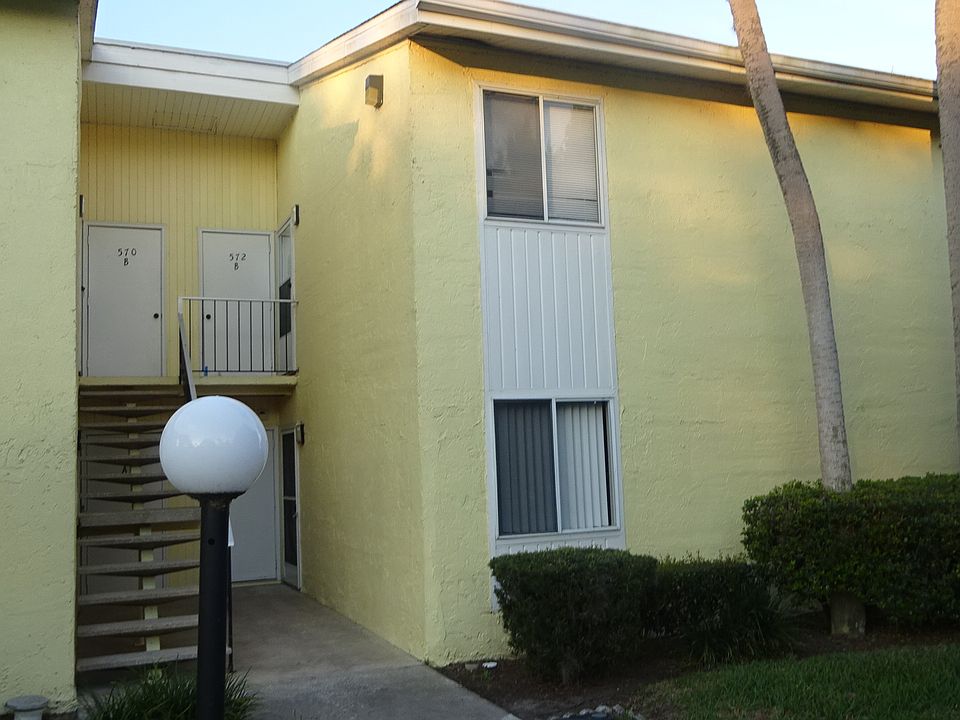 1st image of 572 Fairways Cir #A