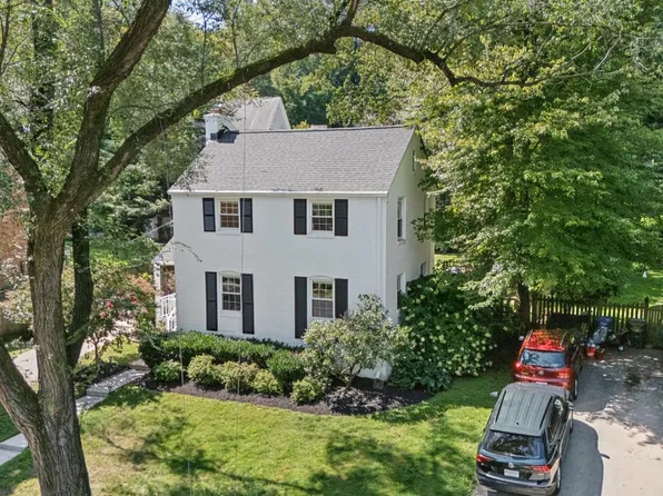 3000 Marshall St, Falls Church, VA 22042