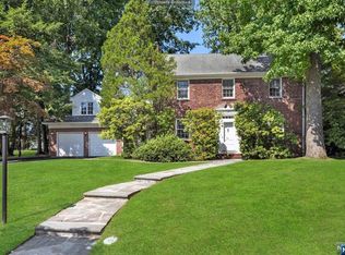 343 Winthrop Rd, Teaneck, NJ 07666