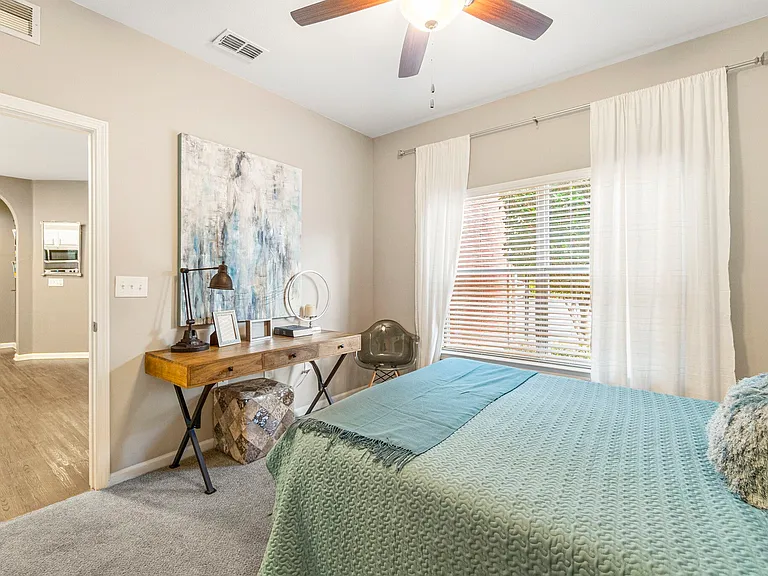 Oaks at Normandy Apartments — Photo 44