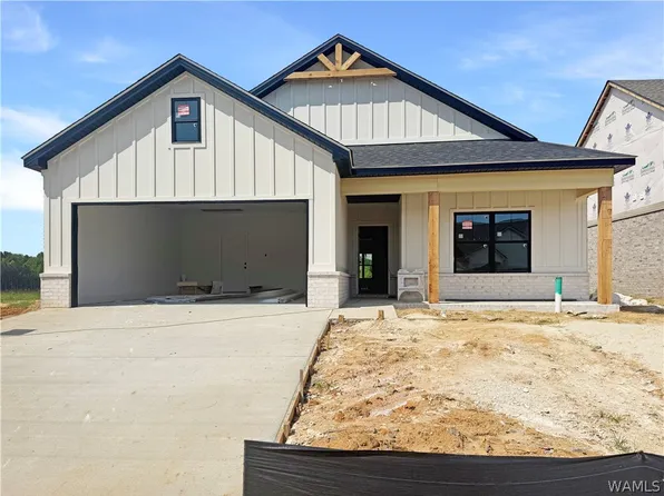 13742 Blackoak Dr, Northport, AL 35475