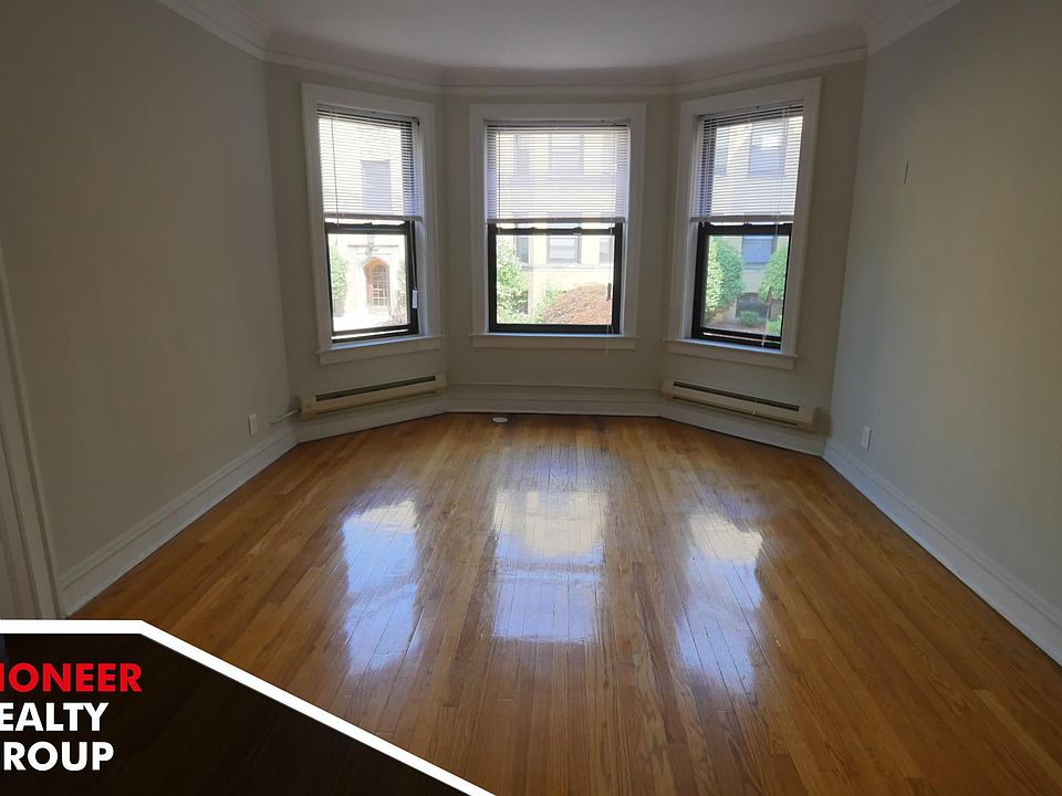 1st image of 1125 W Oakdale Ave #One