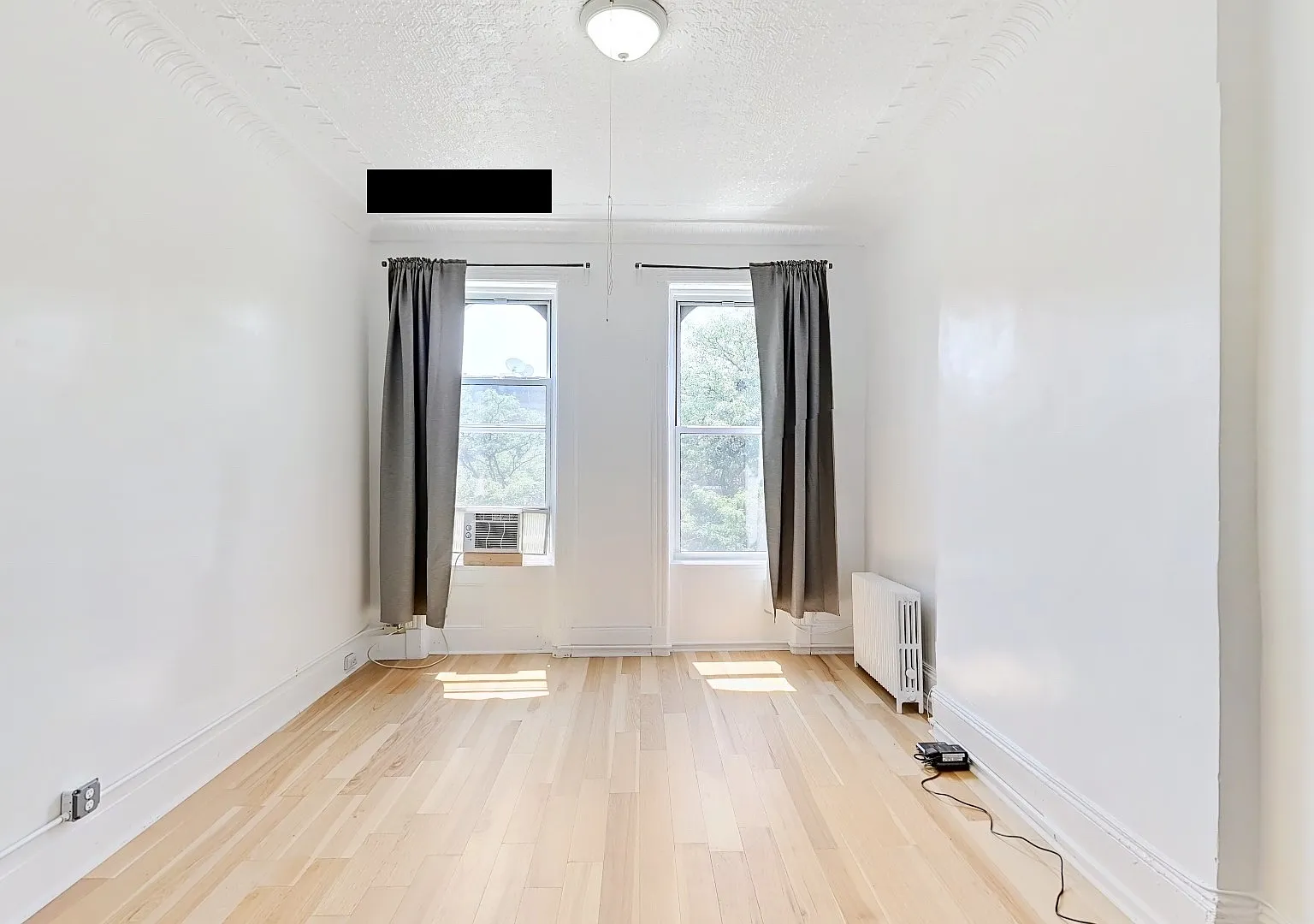 181 Irving Avenue — Photo 2