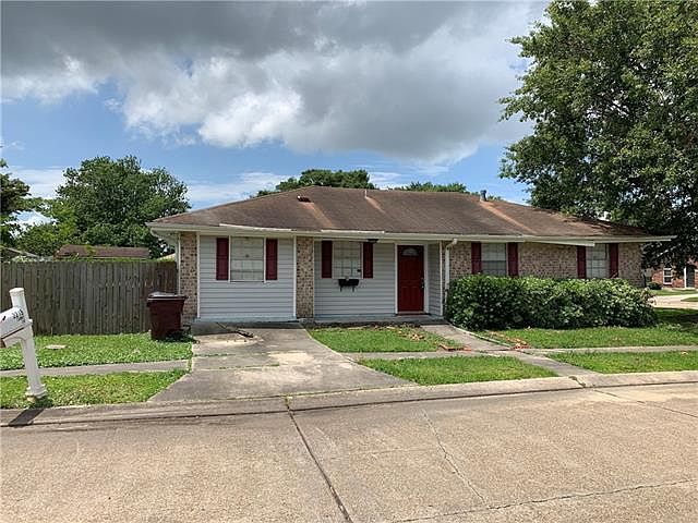 1st image of 2215 Tammy Dr