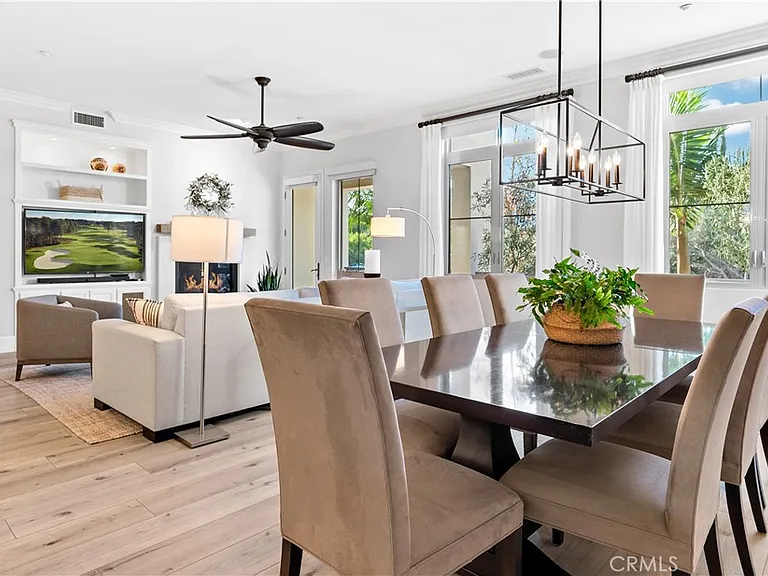71 Vantis Dr — Photo 5