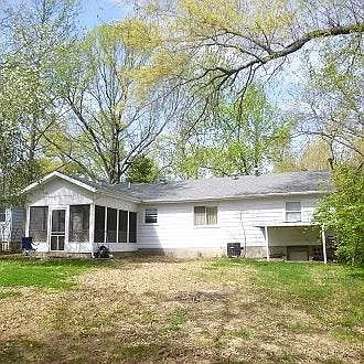 805 N Springer St — Photo 2