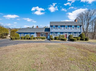 15 Olmsted Manor Dr, Somers, CT 06071