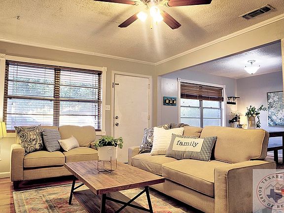 4th image of 125 Park Cir