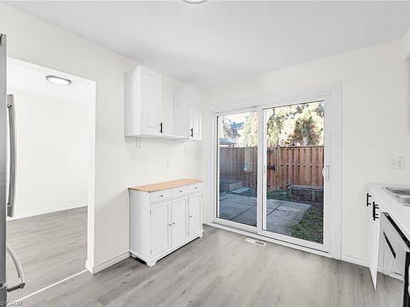 4th image of 5175 Banting Ct