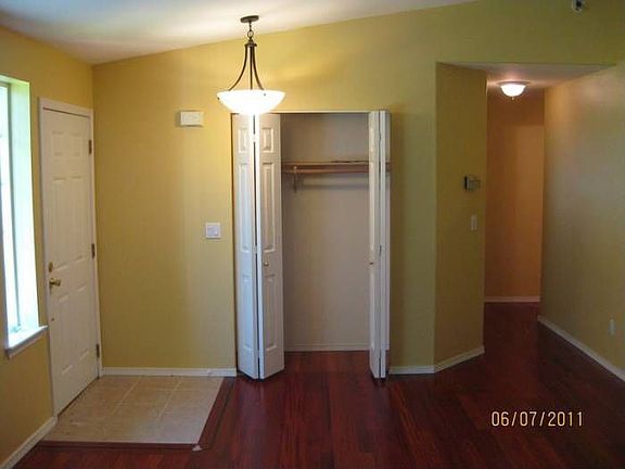 2nd image of 532 87th Ave SE