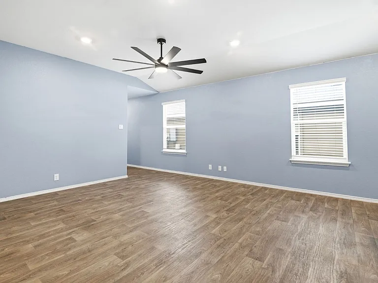 4323 Lake Ritter St — Photo 17