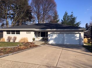 1214 Lenox Rd SE, East Grand Rapids, MI 49506