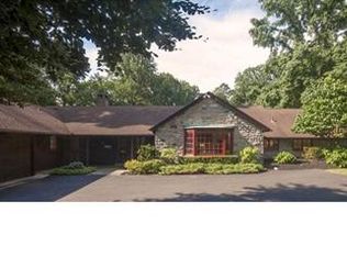 360 Moredon Rd, Huntingdon Valley, PA 19006