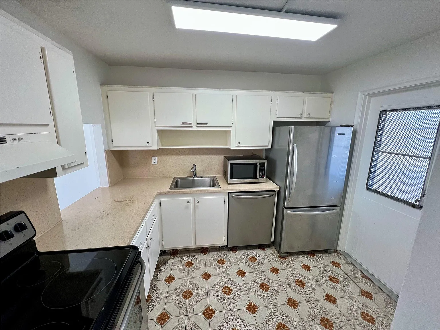 1 bed, 1.0 bath, 775 sqft, $1,550 — Photo 4