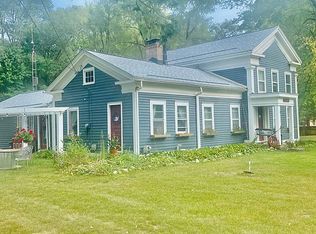 15237 McCaslin Lake Rd, Linden, MI 48451