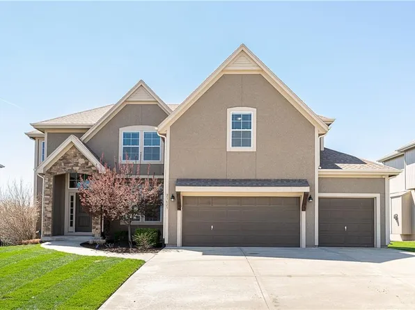 23623 W 51st Ter, Shawnee, KS 66226