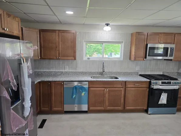 97 W Enterprise Rd, Enterprise, WV 26568