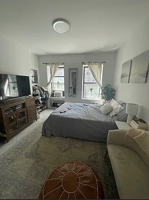 Rented by Eric Goodman Realty Corp | media 6