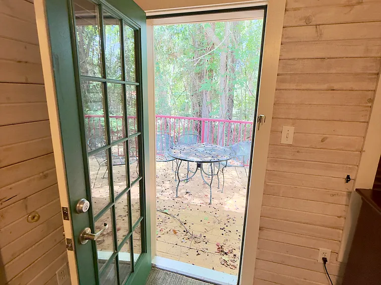 8350 Piney Shores Dr — Photo 15