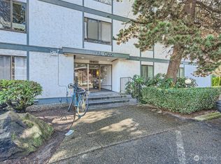 12300 28th Ave NE APT 305, Seattle, WA 98125